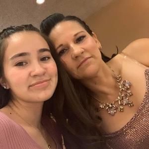 Meet your Posher, Raquel